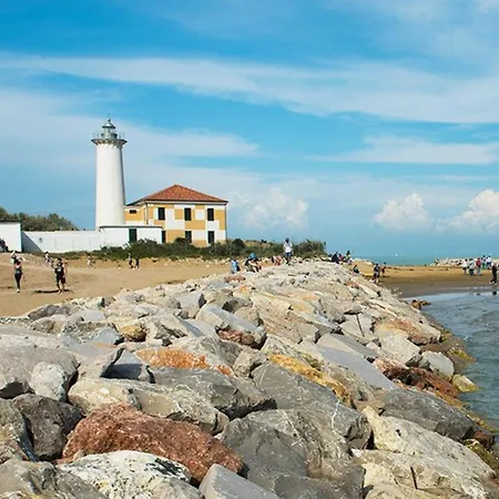 Peaceful On The Coast Of Apartment